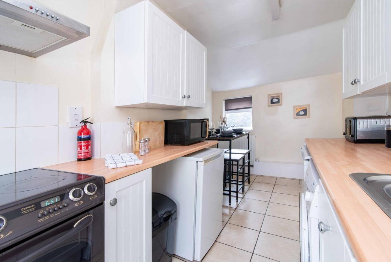 Characterful 2 Bedroom Apartment - Central Location كاسل دونينغتون المظهر الخارجي الصورة